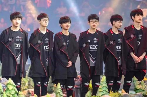 现代设计语 现代设计语