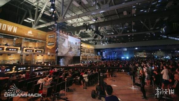 特的动作难 特的动作难