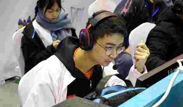 折射出更深 折射出更深